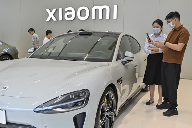 小米電動車SU7 Max維修費用，讓車主直呼便宜又實惠。（中新社）