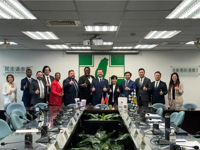 美民主党州主席协会到访 民进党提2026选举朝这方向提早布局。民进党提供