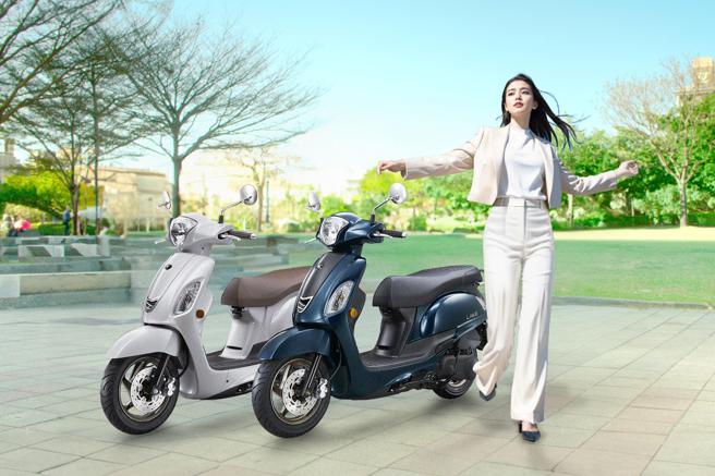 KYMCO LiKE KEYLESS配備新世代感應式鑰匙，只要靠近車邊就能輕鬆一鍵開啟置物箱與加油孔。（KYMCO提供）