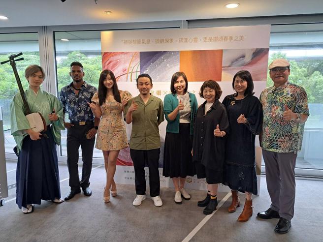 春之颂双人展开展当日嘉宾云集。图/谢易晏