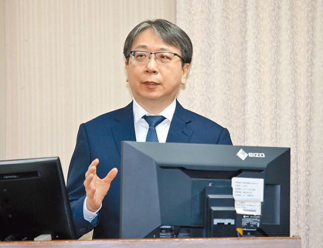 国安局长蔡明彦1日表示，期待两岸加强合作，以避免台海情势失控。（姚志平摄）