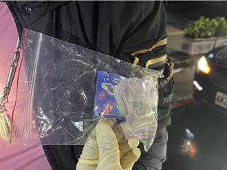 淡水警攔查註銷牌照車輛 逮通緝起出毒品與子彈