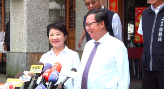 吃播》盧秀燕、鄭文燦台中大啖酸菜白肉鍋 澎湃菜色曝光！