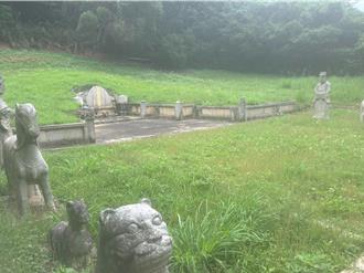 國定古蹟鄭用錫墓前石像生羊首遭竊 竹市文化局報案追兇
