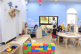 台中神岡首間公托親子館開幕 彩繪塗鴉打造家的感覺