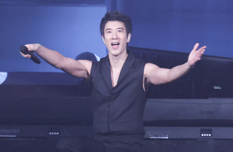 王力宏顏值崩塌？最新PO文吓坏网「老态尽显」