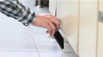 星驻日外交官涉偷拍少年更衣 新加坡：已停职查办