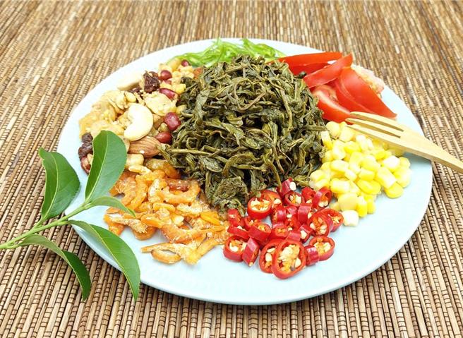 新北市坪林茶业博物馆响应母亲节，于母亲节当天推出「泡的魔法－腌渍茶之味」DIY活动，活动自5月7日起开放报名，欢迎民眾踊跃报名，体验别具风味的异国茶料理。（新北市文化局提供）