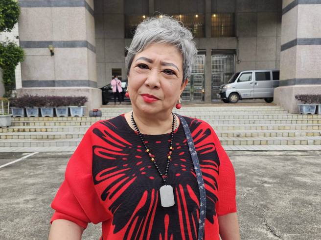 资深艺人吴敏演活「鸟来嬷」一角，深受不少观眾喜爱。(游定刚拍摄)