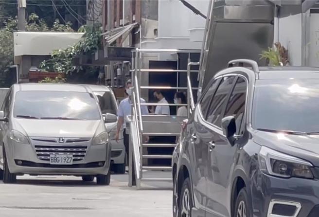 刑事局警政监林明佐，在台中市刑大大队长任内，涉犯组织犯罪等6罪，检方认林明佐涉嫌重大，向法院声请羁押禁见获准。（王煌忠摄）