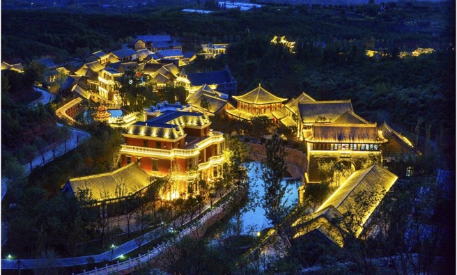 夜幕下的石家莊德明古鎮 (攝影/吳強)