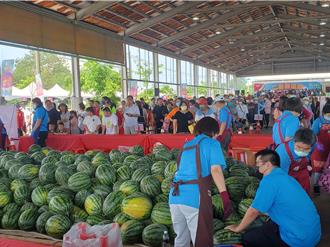 二崙西瓜沙又甜 自強果菜市場萬斤不分品種吃免驚