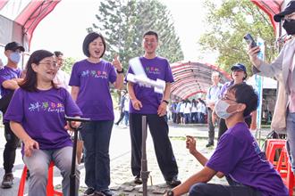 台北科學日10周年 開幕秀「磁來運轉」體驗科學素養