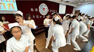 金大護理系加冠暨成黍禮溫馨傳承 73位白衣天使進階人生新里程