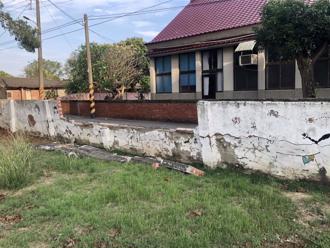 地震跑去买蛋 嘉义女校长又爆打包营养午餐塞冰箱「多到要用胶带捆」 