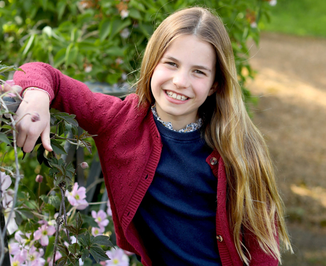 英国小公主夏绿蒂5月2日过9岁生日，图为肯辛顿宫（Kensington Palace）发布的官方照。（路透）