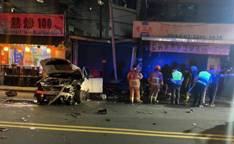 三重賓士肇事落跑！2度撞人害3傷  駕駛「拒捕」秒棄車人間蒸發