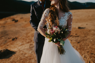 「婚紗照銷毀師」爆紅 一年接400單 還可遠端看粉碎過程