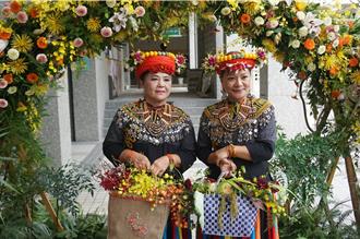 婆媳先後加入展望會寄養家庭 同獲模範母親