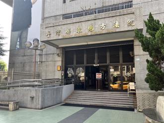 警官開私家車抓賭 把風男殺出「衝撞攔警」 法官1原因判輕罪