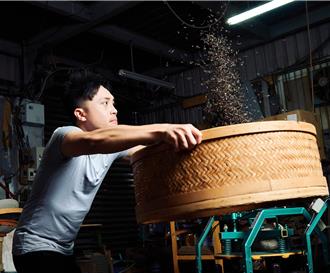 好喝到飛上天  製茶職人量身打造蜜香紅茶獲長榮指定為商務艙用茶