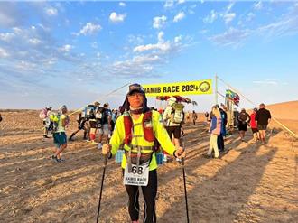 挑戰極限！寶山鄉義消高玉金 完成奈米比亞極地沙漠荷重賽