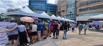 歡慶母親節 那瑪夏水蜜桃市集移師到夢時代