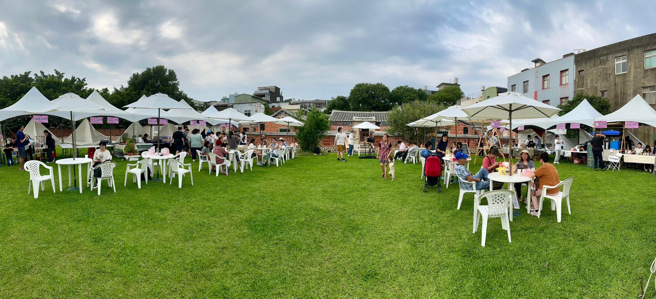 玄大「好玄学园祭-大手牵小手」活动现场。(照片/玄奘大学提供)
