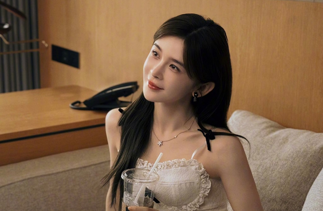 大陸女星趙櫻子針對胖貓事件發聲，卻遭網友認為只是想蹭，此事件並沒有重要到要佔據公眾資源。（圖／微博）