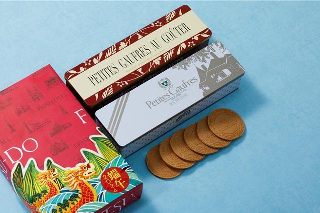 神户风月堂迷你法兰酥组合铁盒情境照。（神户风月堂 提供／吴娮翎台北传真）