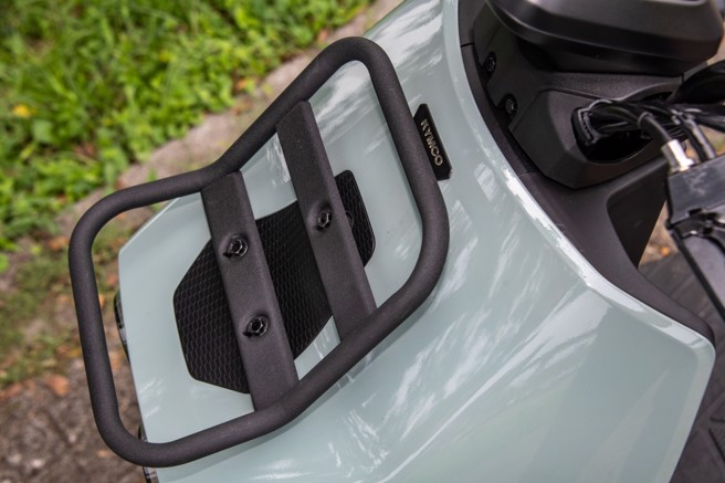 前方加装置物架可扩增载物机能。（陈大任摄）