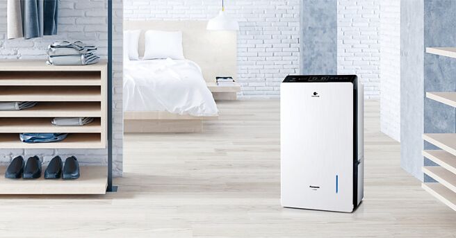 Panasonic變頻除濕機是業界唯一變頻省電雙科技，對應生活中各種除濕需求，一機多用超便利。圖／Panasonic提供