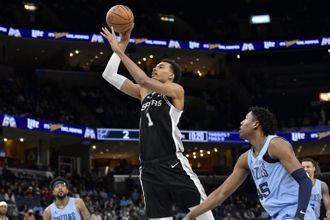 NBA》实至名归！文班亚马超强数据全票当选新人王