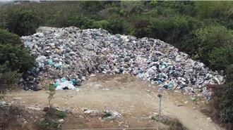 小琉球暫置場積500噸垃圾惡臭薰天 清運6度流標下周再招標
