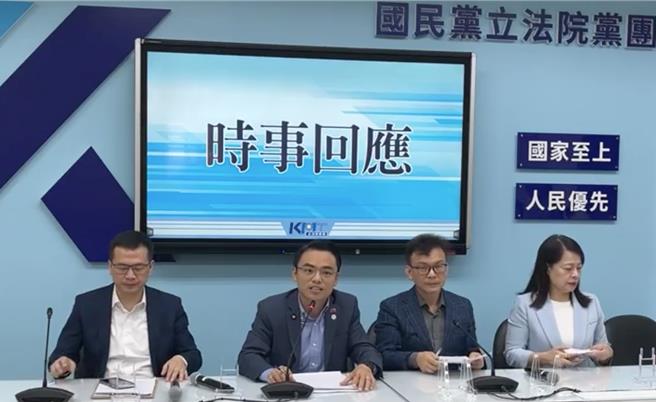 左起：藍委羅智強、洪孟楷、鄭正鈐、許宇甄。（周毓翔攝）