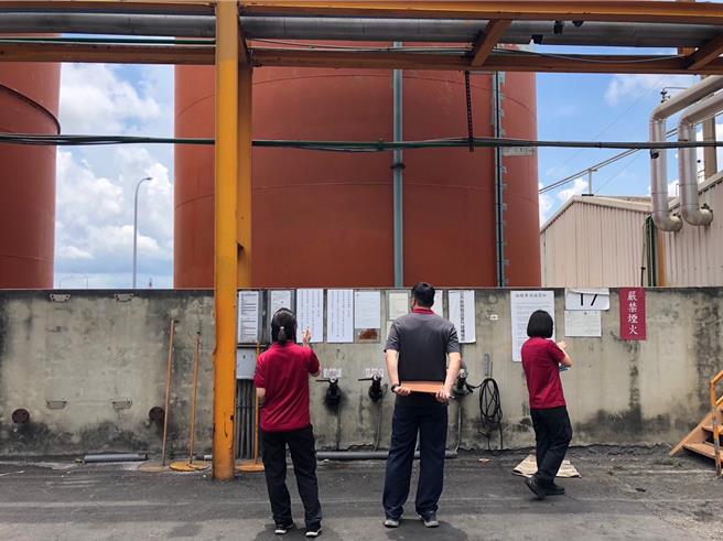 台南市消防局加強公共危險物品場所稽查確保工廠安全。（民眾提供／寶智華台南傳真）