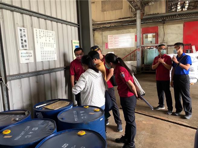 台南市消防局加強公共危險物品場所稽查。（民眾提供／寶智華台南傳真）