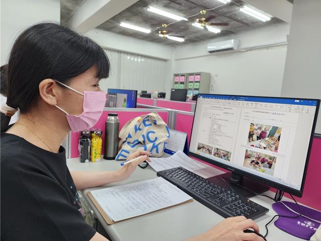 勞動力發展署中彰投分署芬園就業服務台運用婦女再就業計畫「自主訓練」及「婦女再就業」獎勵，協助離開職場的婦女勇於追求自己的人生。（中彰投分署提供／孫英哲彰化傳真）