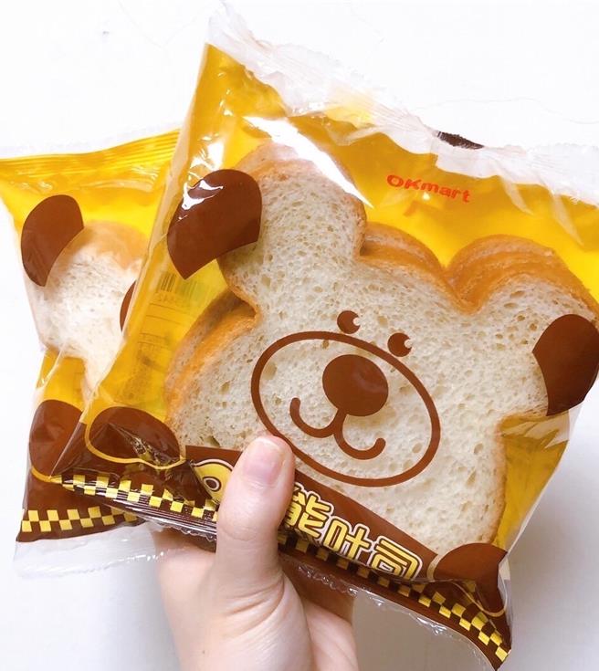 OKmart持续开发「OK熊麵包系列」，包括口感Q弹的「熊吐司」。（OKmart提供／朱世凯台北传真）