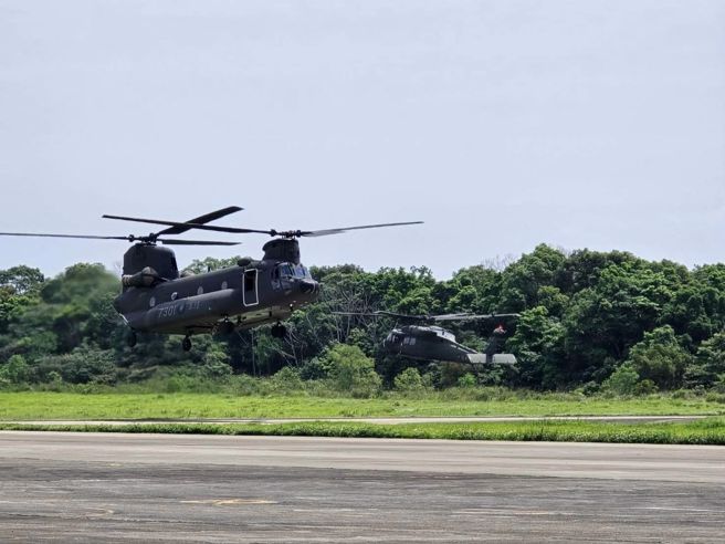 520总统就职战机操演抢先看！( 翻摄脸书国防部发言人 )