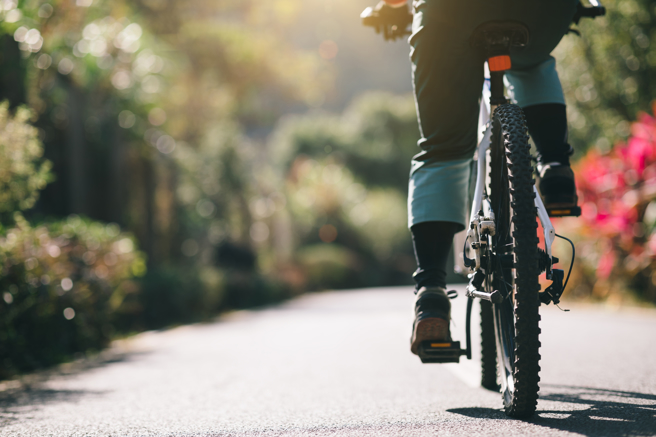 有研究指出，男性1個禮拜若騎單車3個小時，會增加勃起功能障礙風險。（示意圖，Shutterstock／達志）