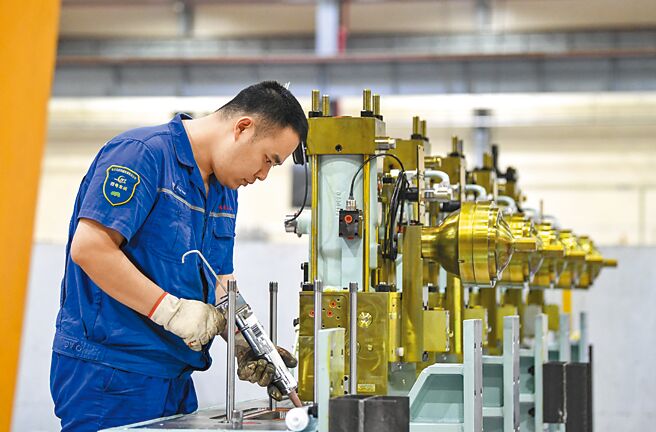 美中贸易衝突、科技战，对与时俱进、技术创新的台资企业，提供其再创新猷、企业壮大的机运。图／新华社