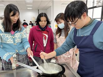 輔導職場第二春 複合式餐飲訓練班學員結訓