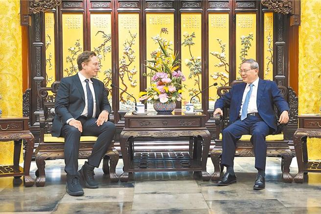 特斯拉執行長馬斯克日前訪中，與大陸國務院總理李強會面。（美聯社）