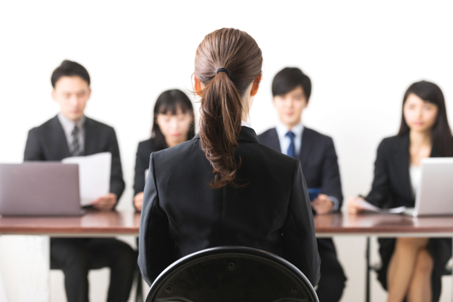 专家列出HR面试最讨厌听到的3句话，包括「我没做过但愿意学习」、「我对薪资没要求」以及「我不知道具体的工作内容」。（图：shutterstock／达志）