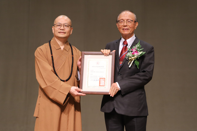 林聰明校長榮退後獲該校董事會聘為「名譽校長」及「佛光山教團系統大學副總校長」。(照片/南華大學提供)