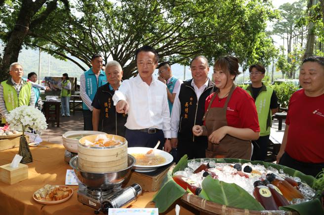 大埔乡提出以「大埔餐桌」为核心主轴的地方创生计画，推广嘉义大埔地区的独特饮食文化。（图／嘉义县综规处）