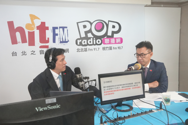 立法院副院长江启臣8日接受POP Radio《POP撞新闻》主持人黄暐瀚专访。（POP Radio提供）
