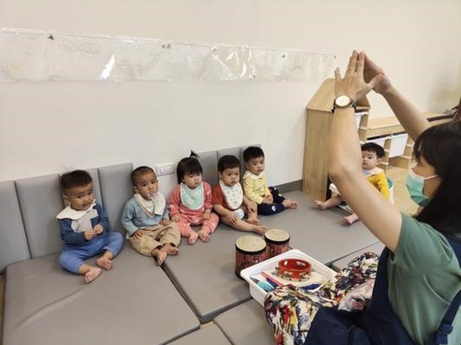 嘉药幼保系为新市区打造一个婴幼儿「信赖与安全」的托育环境。(嘉南药理大学提供)