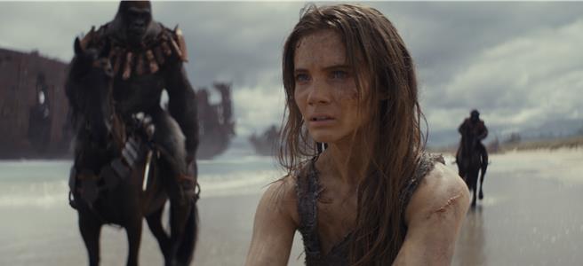 芙蕾雅艾伦诠释被诺亚拯救的人类，是全片最关键的角色。（图／20世纪影业提供）